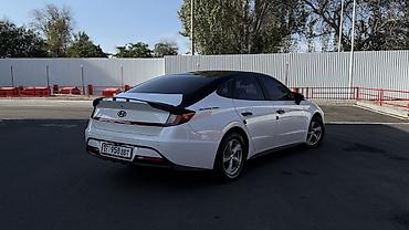 6 2: Hyundai Sonata: 2019 г., 2 л, Автомат, Бензин, Седан — 4