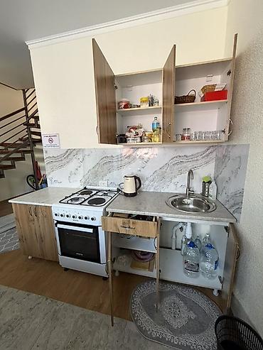 Кухонные гарнитуры: Б/У Кухонный гарнитур Рпзмеры: -верхний блок длина 1,15-70-30 — 4