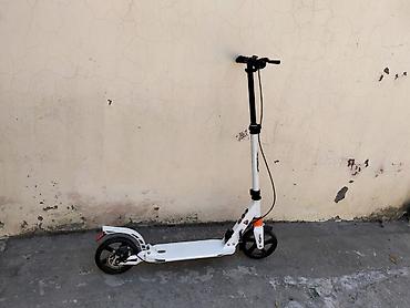 2 tekerli scooter: Şəhər üçün mexaniki (elektriksiz) skuter - Rəng: ağ, qara detallar - — 2