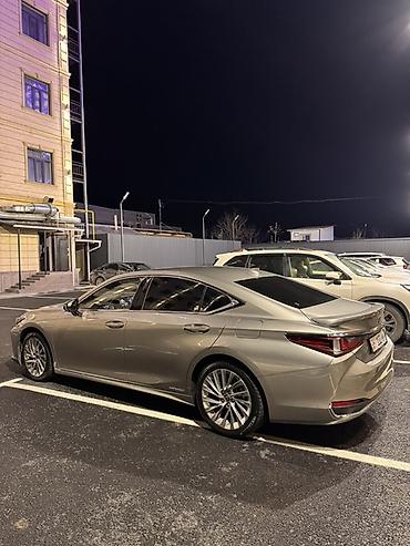 Lexus: Lexus ES: 2019 г., 2.5 л, Вариатор, Гибрид, Седан at lalafo.kg — 5 Lexus: Lexus ES: 2019 г., 2.5 л, Вариатор, Гибрид, Седан — 5