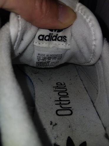 tech fleece 2020: Adidas tenisice – model sa tri lista (Trefoil), kožni gornjište, bela — 2