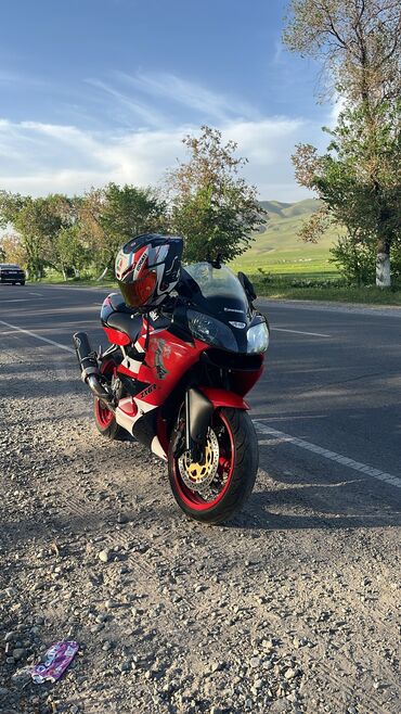 Мотоциклы: Спортбайк Kawasaki, 600 куб. см, Бензин