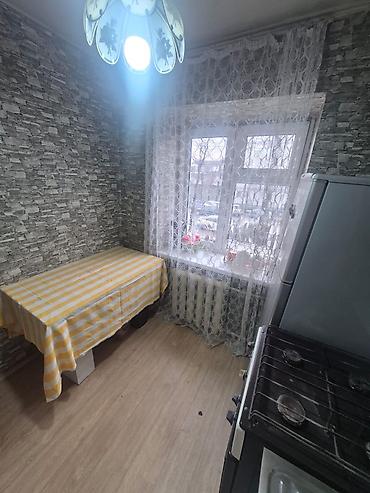 Продажа квартир: 1 комната, 30 м², 2 этаж, Старый ремонт — 2