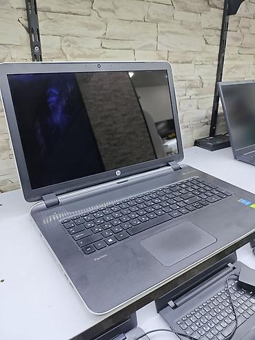 HP Pavilion 17 ​RAM: 8 GB ​Yaddaş: 256 GB SSD ​Video kart: İkiqat
