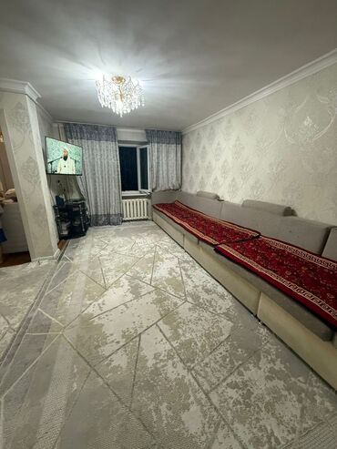 снять квартиру в заре: 2 комнаты, 42 м², Хрущевка, 1 этаж