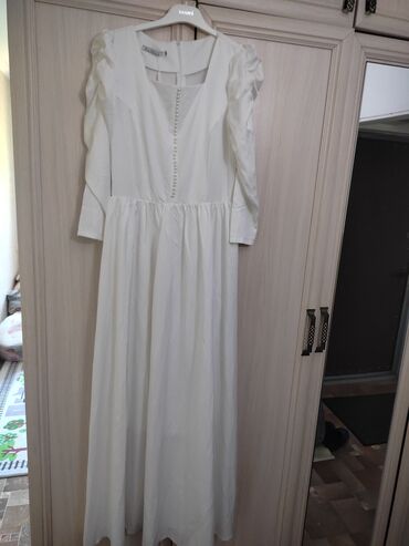 белое длинное платье: Повседневное платье, Made in KG, Осень-весна, Длинная модель, XL (EU 42)
