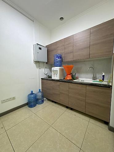 Аренда помещений свободного назначения: Сдаётся коммерческое помещение в «золотом квадрате» Перекрёсток — 7