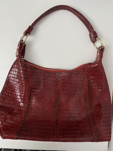 купить сумку шанель оригинал бу: Сумка из натуральной кожи. Б/у, 2100 сом