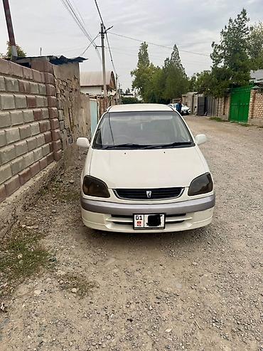 Toyota Raum: 2001 г., 1.5 л, Автомат, Бензин, Хэтчбэк