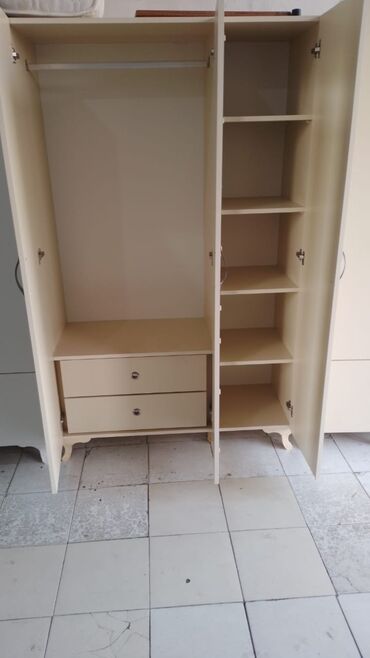 Sifarişlə dolablar: 155azn 3qapi Təzədir sifarişlə hazırlanır rəng seçimi isdeye görə — 3