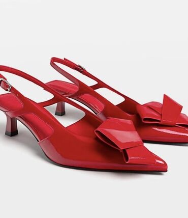 спартивные одежды: Туфли, 37, Stradivarius, Жаңы, түсү - Кызыл, Өзү алып кетүү