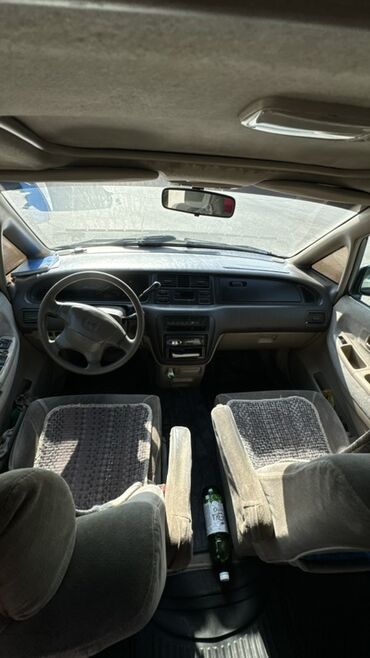 Honda: Honda Shuttle: 2000 г., 2.3 л, Автомат, Газ, Минивэн — 6