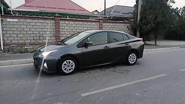 маш: Toyota Prius: 2017 г., Гибрид, Лифтбек — 1