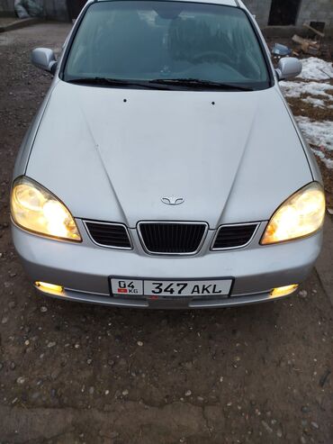 расрочкага машина берилет: Chevrolet Lacetti: 2003 г., 1.6 л, Автомат, Бензин, Седан