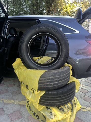 Шины: Шины 235 / 65 / R 18, Лето, Б/у, Комплект, Внедорожные (АТ/МТ), США, Michelin