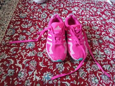 спортивные женские кофты: Кроссовки, 36, Adidas, Б/у, цвет - Розовый, Бесплатная доставка