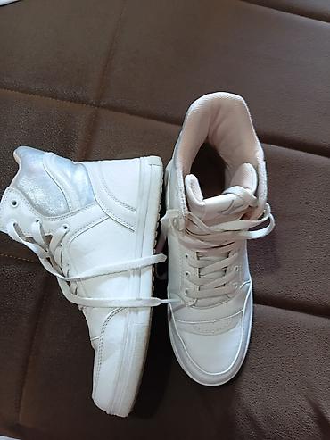 Patike: Ženske patike Athletic – visoki model - Brend: Athletic - Veličina — 11