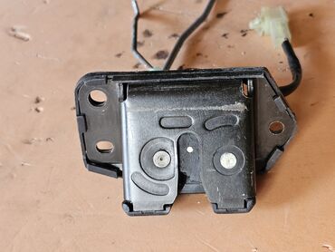 Замки: Замок багажника Opel 2001 г., Б/у, Оригинал, Германия — 2