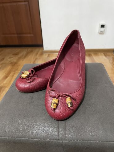 брендовая обувь на каблуках: Туфли Armani Exchange, Размер: 35, цвет - Черный