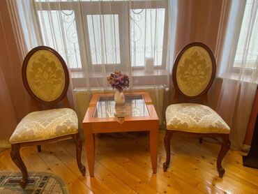 ayaq vannası: Qonaq otağı üçün, Açılmayan, Kvadrat masa, 2 stul