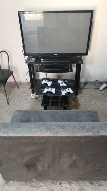 PS3 (Sony PlayStation 3): Sony PlayStation 3 (PS3) Slim oyun konsolu Xüsusiyyətlər: - PS3 Slim — 5