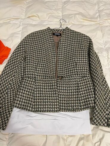 Toy paltarları: Ağ rəngli zərif gəlinlik - Model: baldırdan enən düz/yarı-fleyta — 38