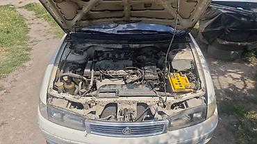cron: Mazda Cronos: 1992 г., Бензин, Седан — 7