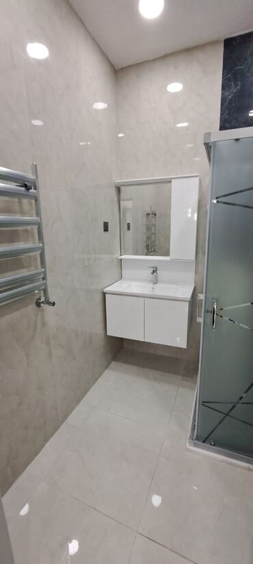 Yeni tikili: 3 otaqlı, Yeni tikili, 4 kv. m — 3