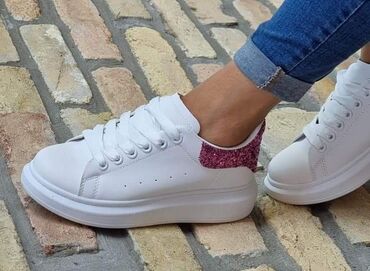 Women's Sneakers and athletic shoes: 41 — 29