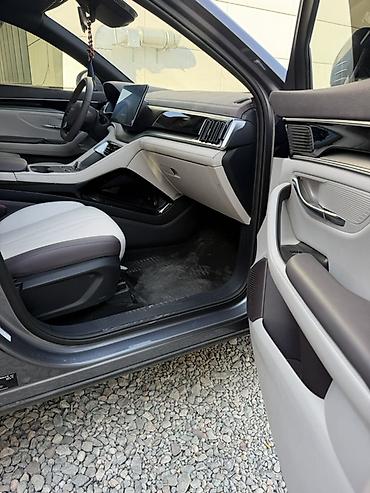 BYD: BYD Song Plus: 2025 г., Гибрид, Кроссовер — 13