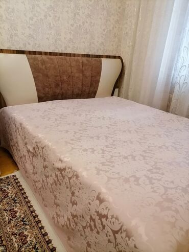 Мебель: 2 односпальные кровати, Шкаф, Комод, 2 тумбы, Азербайджан, Б/у