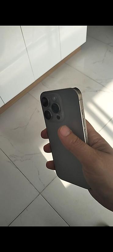 ayfon 4 s: IPhone 15 Pro, Space Gray, Face ID — 2