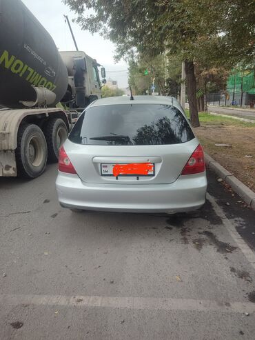 меняю на дом: Honda Civic: 2002 г., 1.5 л, Автомат, Бензин, Хетчбек