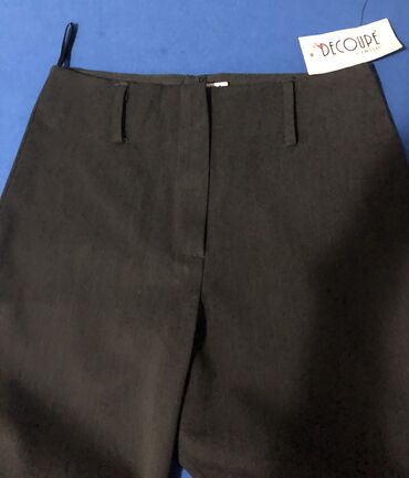 crna kosulja i sive pantalone: S (EU 36), Zvoncare