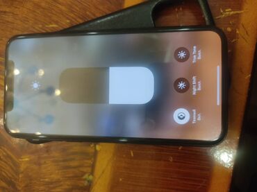 Apple iPhone: IPhone 11 Pro — 11