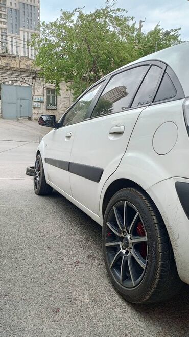 Yağlar və avtokimyəvi maddələr: İşlənmiş Disk təkər Kia 195 / 50 / R 16, 4 Boltlu