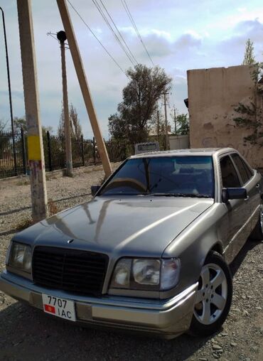 жүк ташуучу унаа: Mercedes-Benz W124: 1994 г., Седан