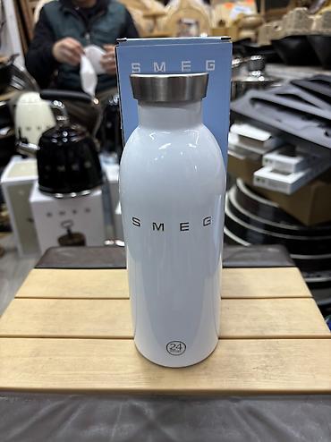 Наборы посуды: Smeg — стильная посуда и аксессуары для кухни Сейчас доступны: - — 11