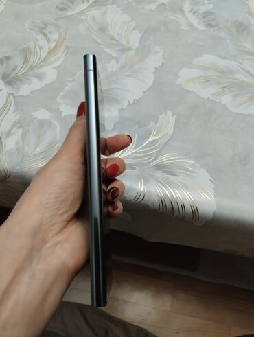 Чехлы: Чехол для смартфона с большим модулем камеры и рисунком «зелёная — 2