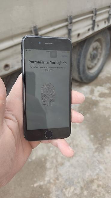 iphone 7 8: IPhone 7, 32 GB, Black Titanium, Barmaq izi, Simsiz şarj, Face ID — 7