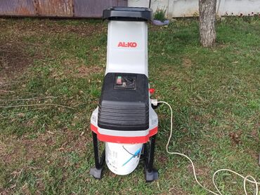 Baštenski alati i oprema: Izuzetna seckalica - drobilica za granje. Radi odlično, vrlo malo je — 11