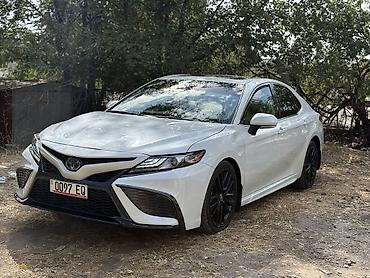 hybrid: Toyota Camry: 2023 г., 2.5 л, Автомат, Гибрид, Седан — 5