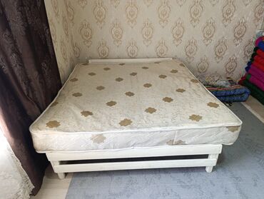 бу кровати двуспальные: Эки кишилик керебет, Колдонулган, Матрасы бар, узуну - 200 см