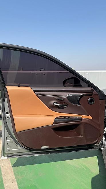 Lexus: Lexus ES: 2020 г., 2.5 л, Гибрид — 7