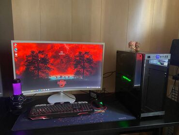 Настольные ПК и рабочие станции: Samsung monitor 27 ekran curved 144Hz. Ağ rengde. Ideal veziyyetde