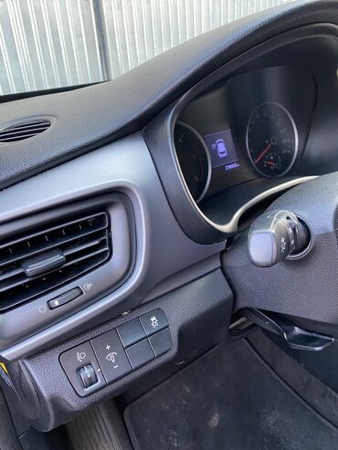 Kia: Kia Stonic: 2017 г., 1.6 л, Автомат, Дизель, Хэтчбэк — 7