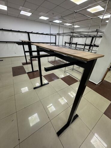 Стеллажи: Островные каркасы/чтилажи/столы для выкладки товара из хромированной — 10