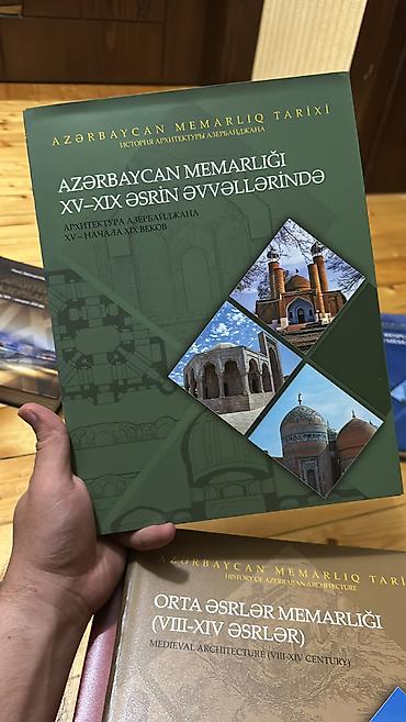 Digər: Memarlığa aid kitablar satılır. Yenidir, istifadə edilməyib. Üç dildə — 21