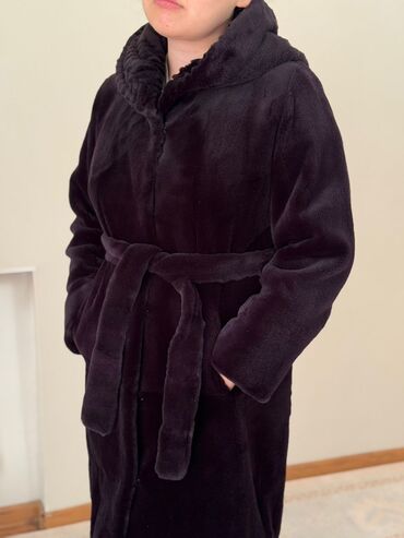 эко шуба бишкек: Шуба, Норка, По колено, С капюшоном, 3XL (EU 46)
