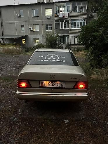 Транспорт: Mercedes-Benz W124: 1990 г., 2.3 л, Автомат, Бензин, Седан — 4